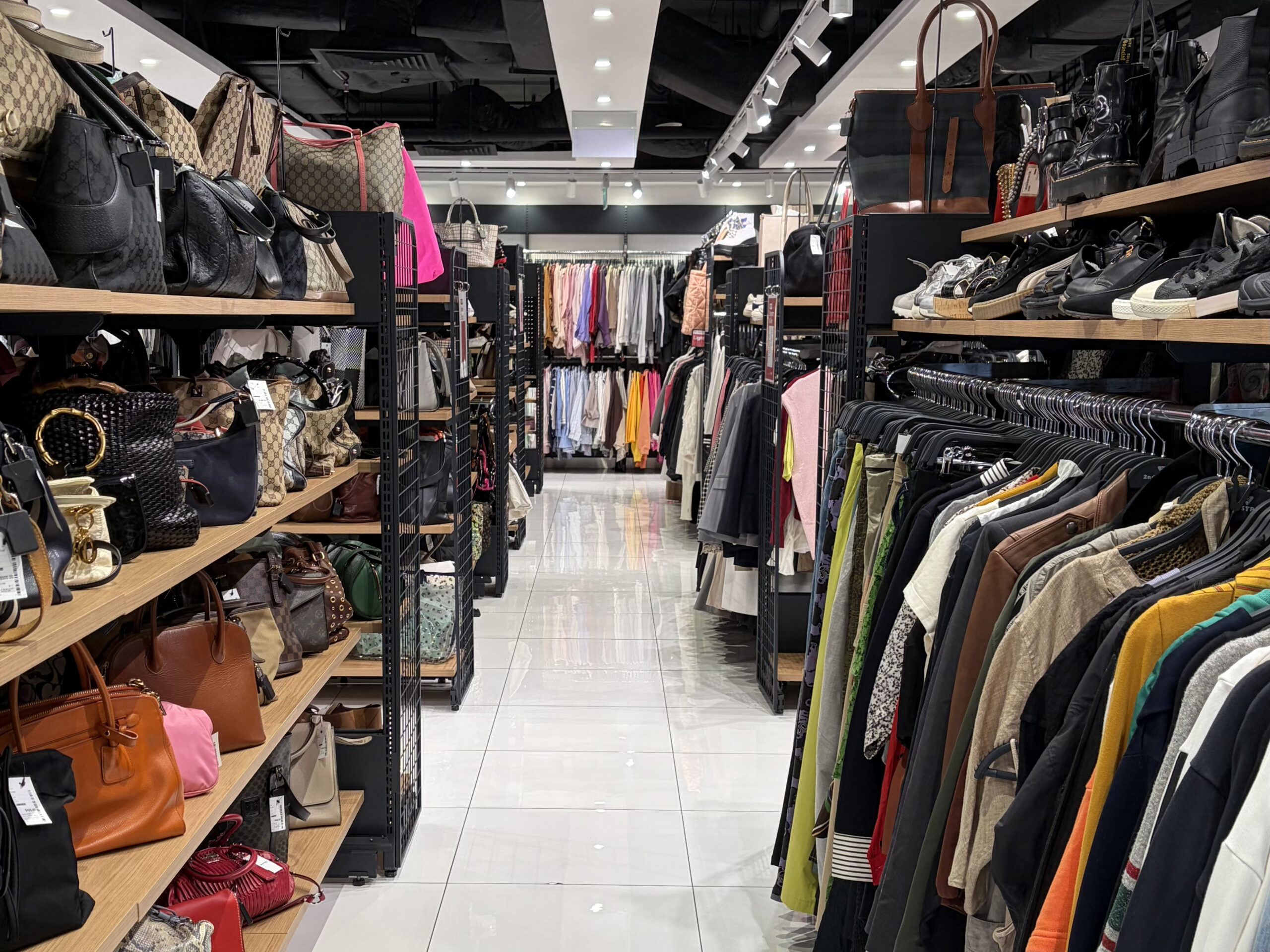 Tiong Bahru Plaza