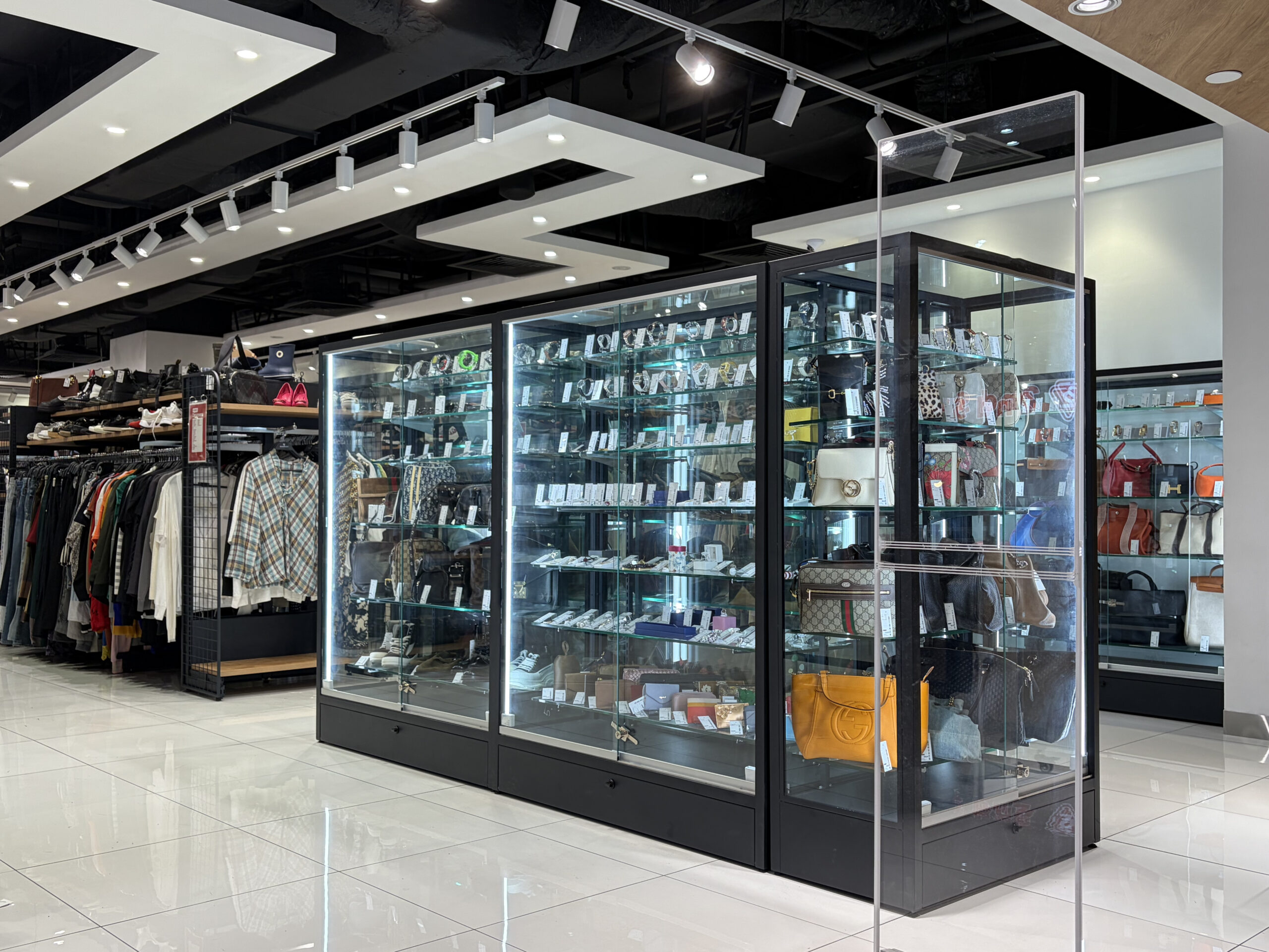 Tiong Bahru Plaza